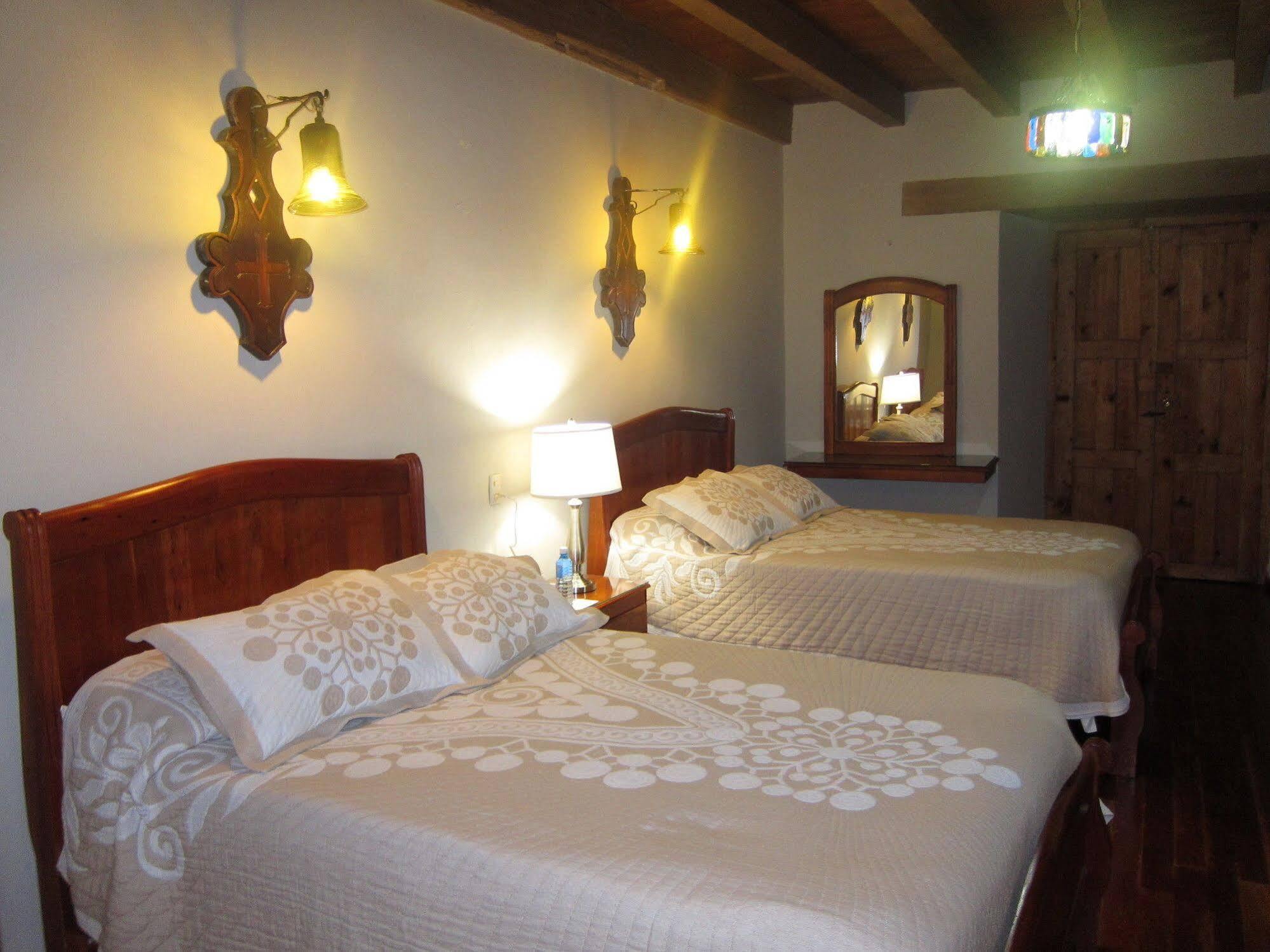 Hotel Santa Clara San Cristóbal de Las Casas エクステリア 写真