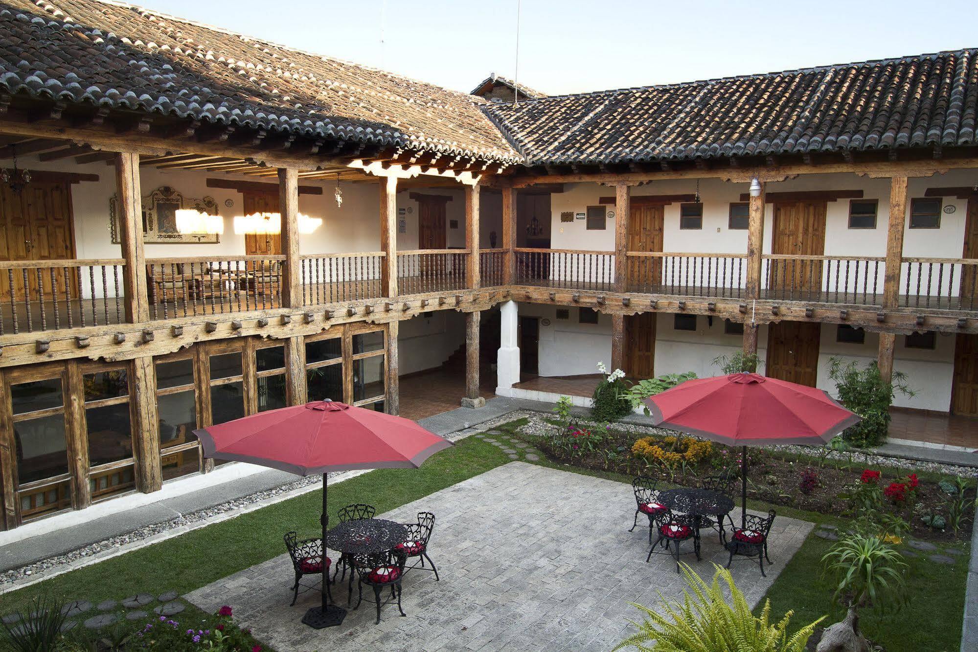 Hotel Santa Clara San Cristóbal de Las Casas エクステリア 写真